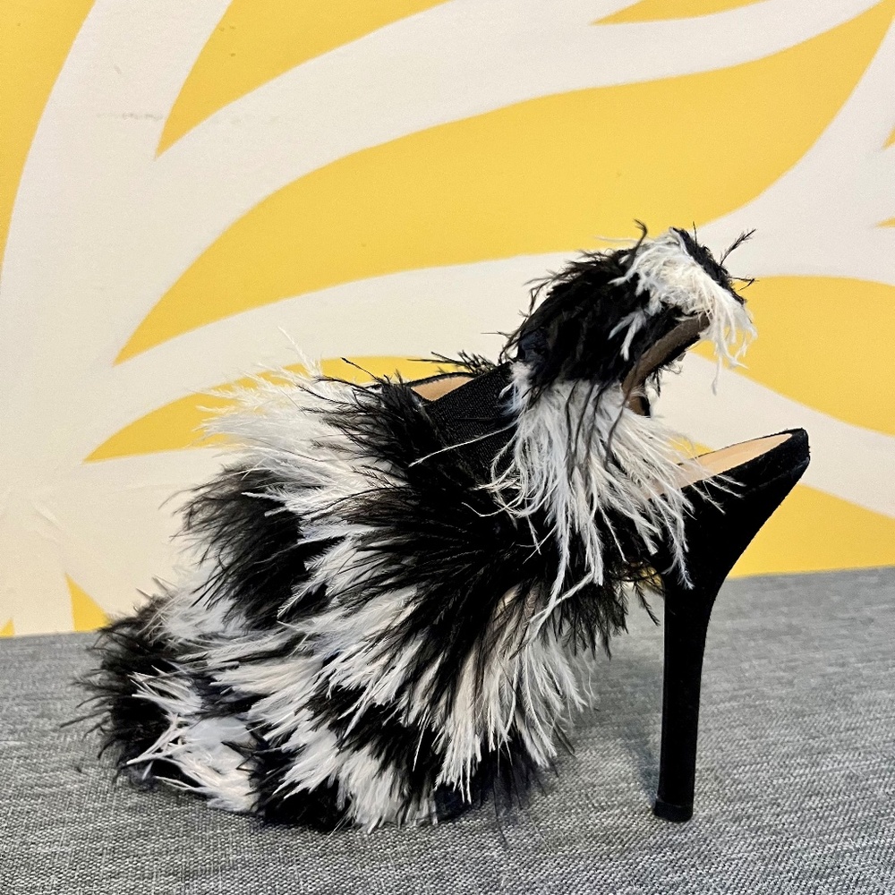 Oscar de La Renta ostrich feather & suede heels 37